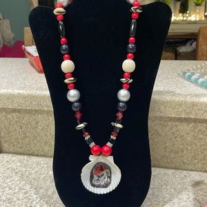 Georgia bulldog handcrafted necklace with scallop shell, wooden and glass beads